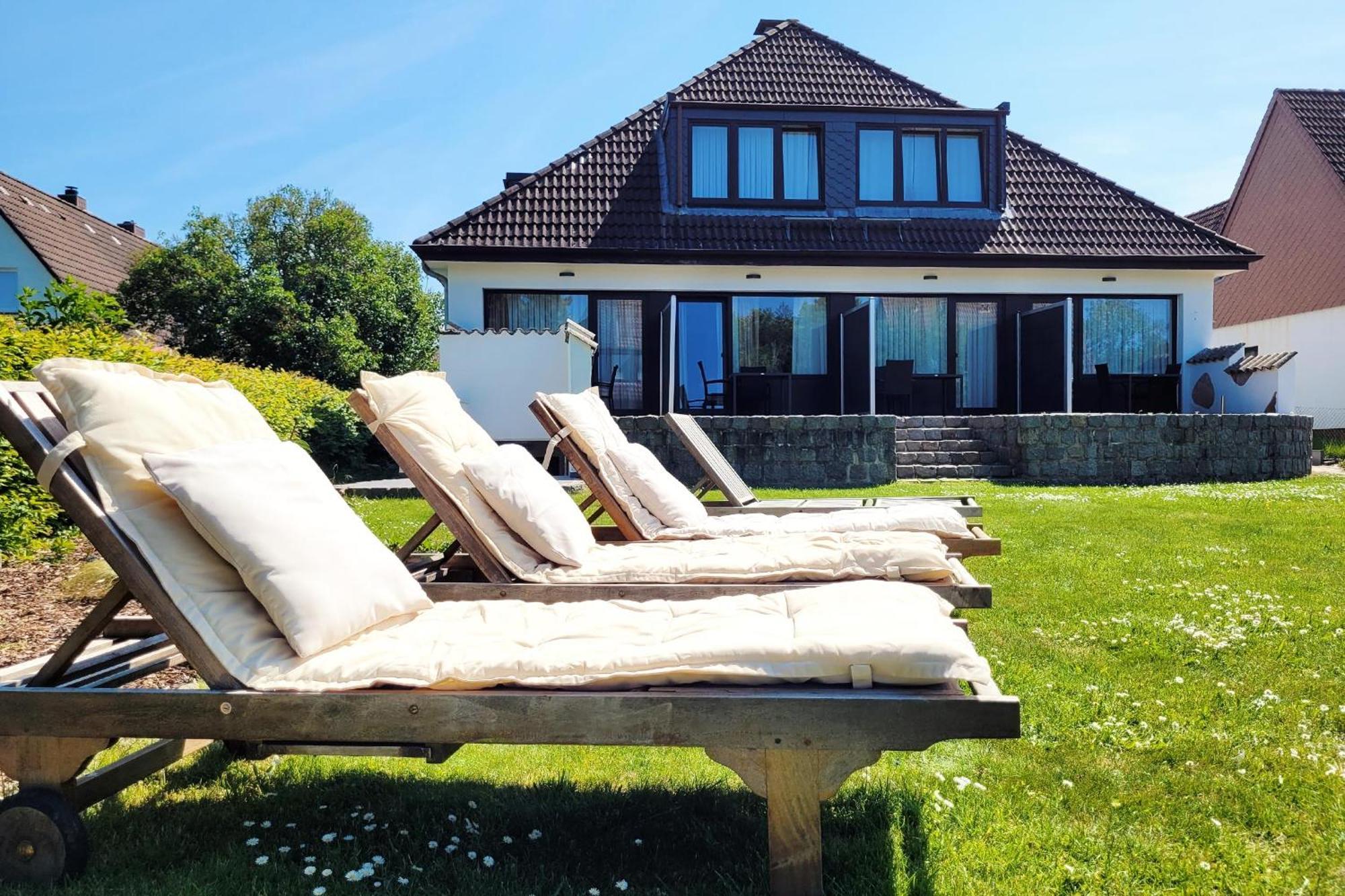 Hochwertige Ferienwohnung Mit Sonnenterrasse & Gartenblick, Nur Wenige Gehminuten Zum Strand Scharbeutz Dış mekan fotoğraf
