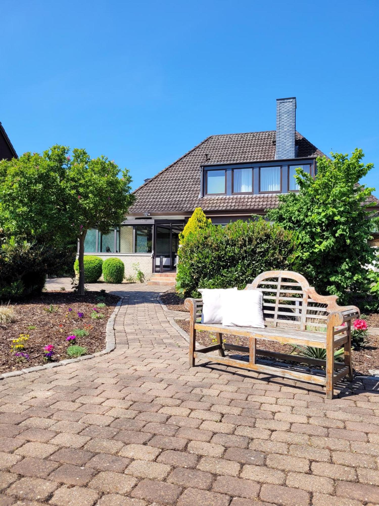 Hochwertige Ferienwohnung Mit Sonnenterrasse & Gartenblick, Nur Wenige Gehminuten Zum Strand Scharbeutz Dış mekan fotoğraf